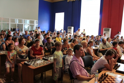 На старт Астраханского Шахматного Фестиваля вышло 200 участников